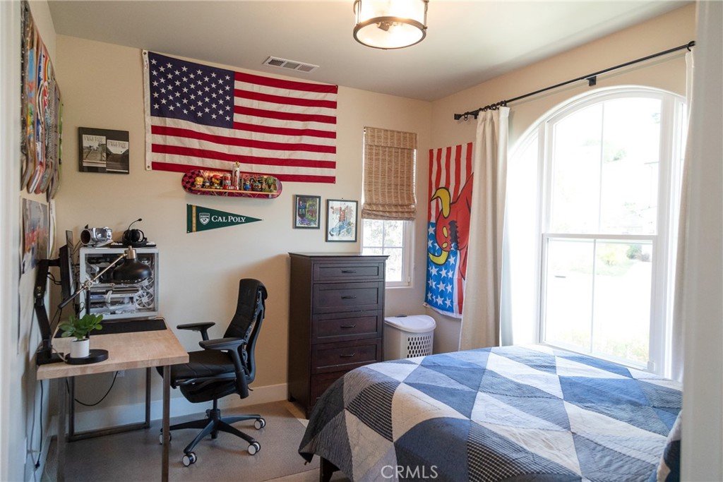 MLS #OC25261153 image #9