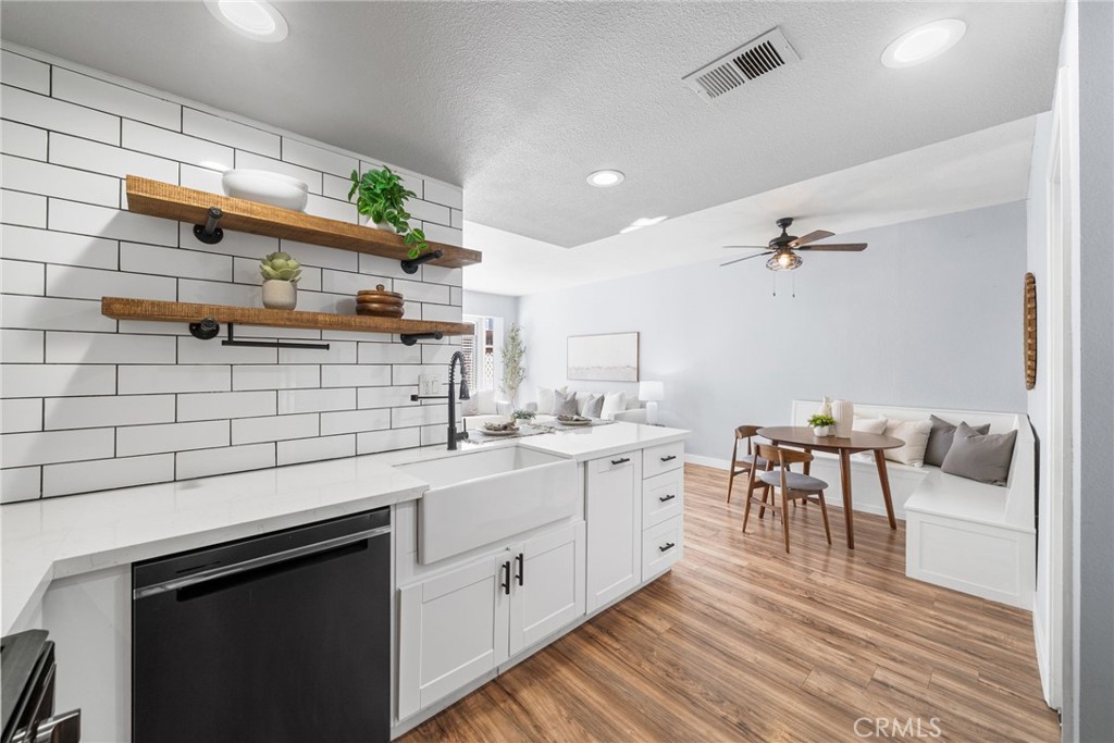 MLS #OC25261179 image #15