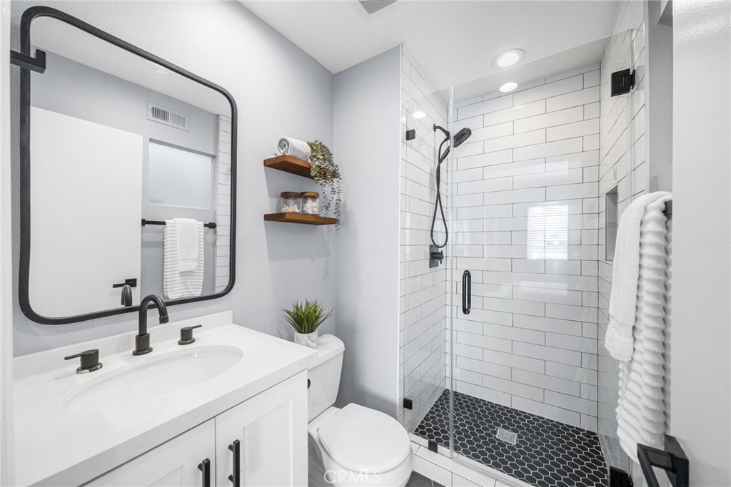 MLS #OC25261179 image #19