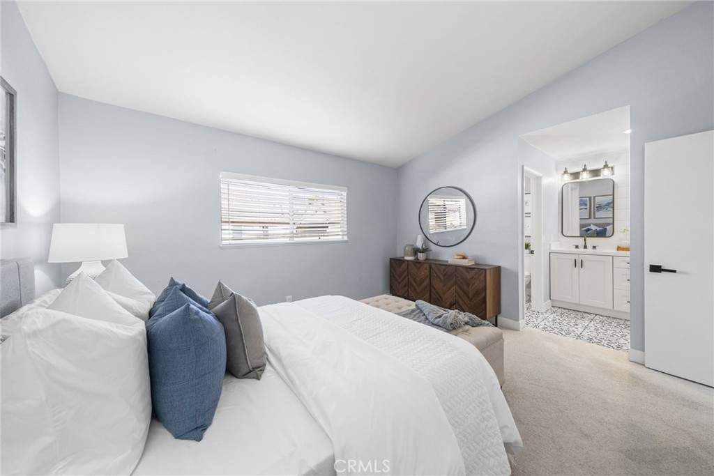 MLS #OC25261179 image #23