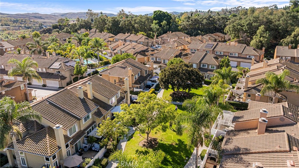 MLS #OC25261179 image #35