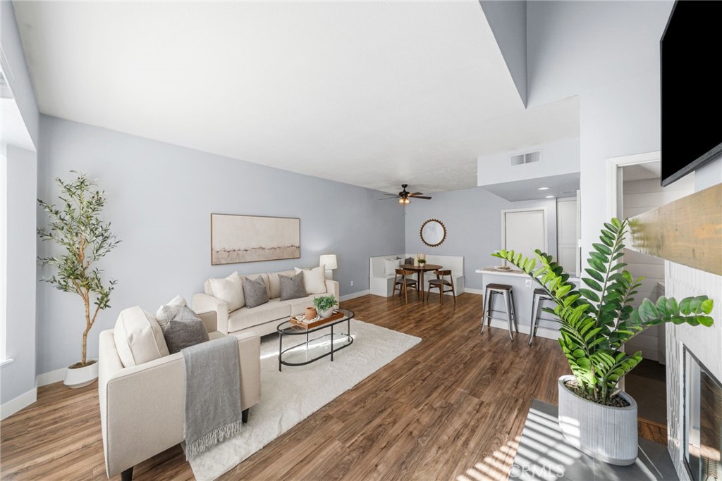 MLS #OC25261179 image #4