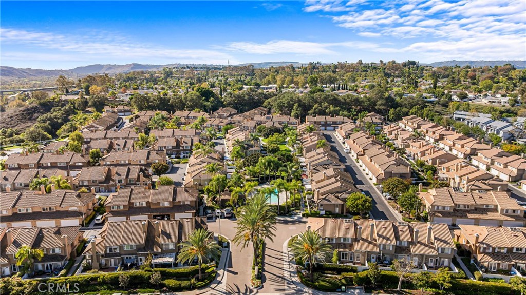 MLS #OC25261179 image #43