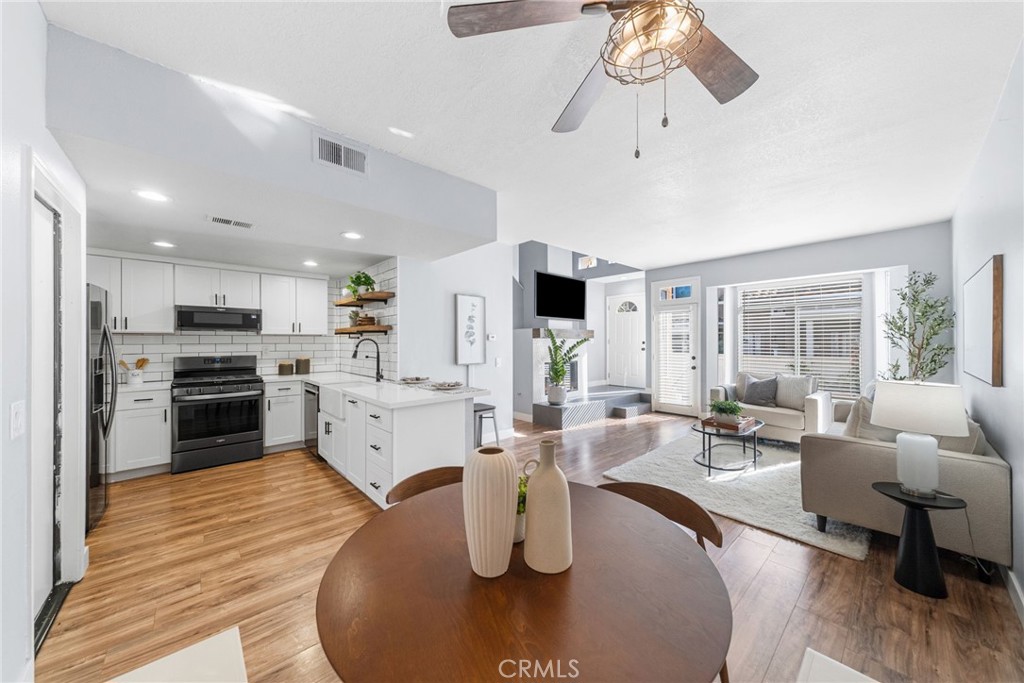 MLS #OC25261179 image #9