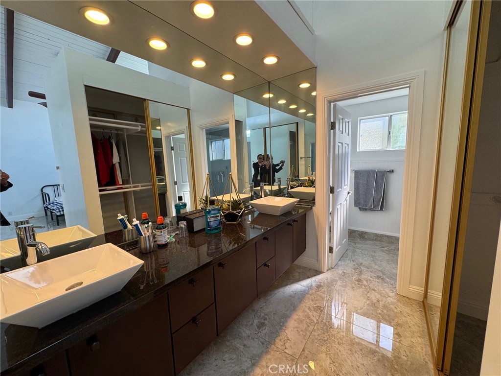 MLS #OC25261193 image #6