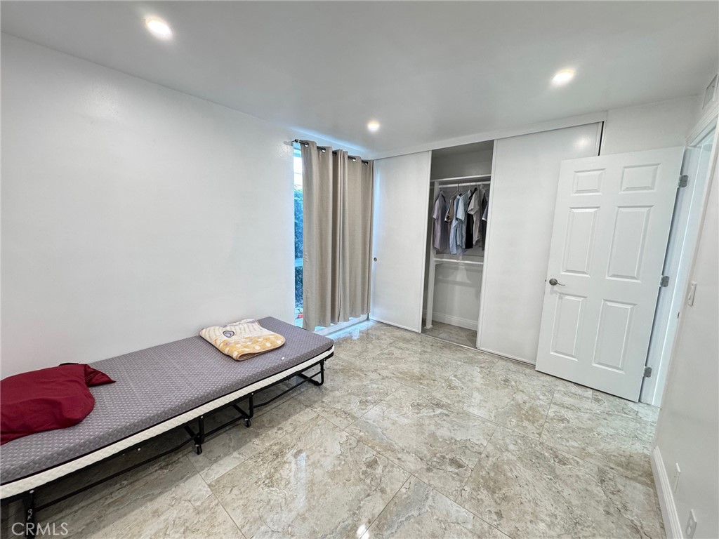 MLS #OC25261193 image #8