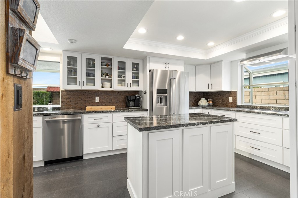 MLS #OC25261205 image #11