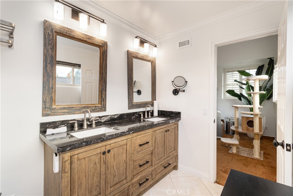 MLS #OC25261205 image #20