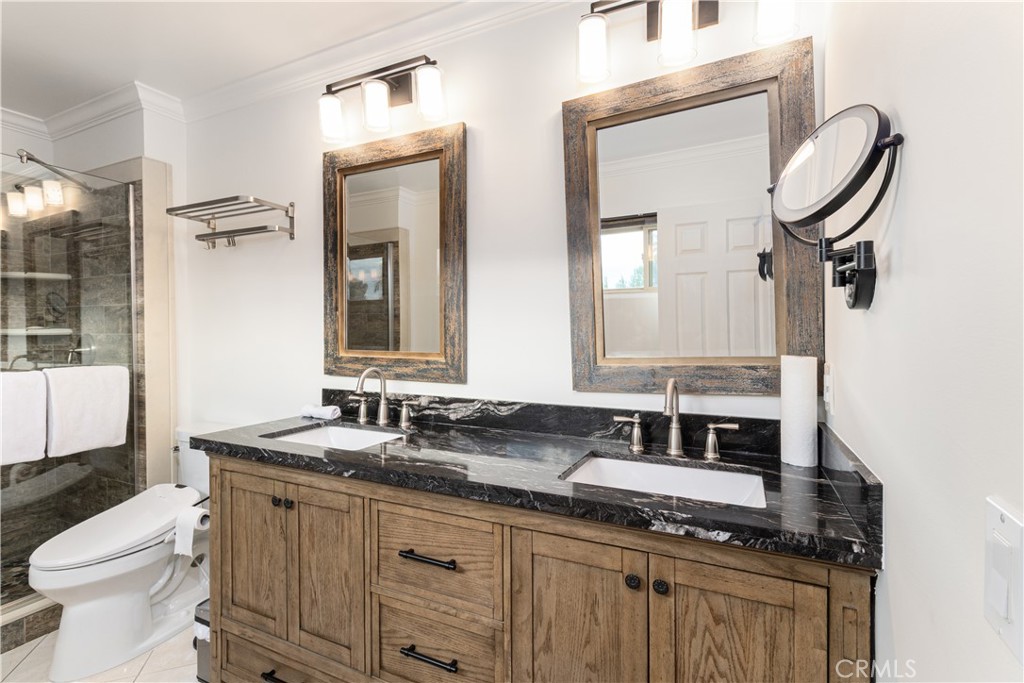 MLS #OC25261205 image #21