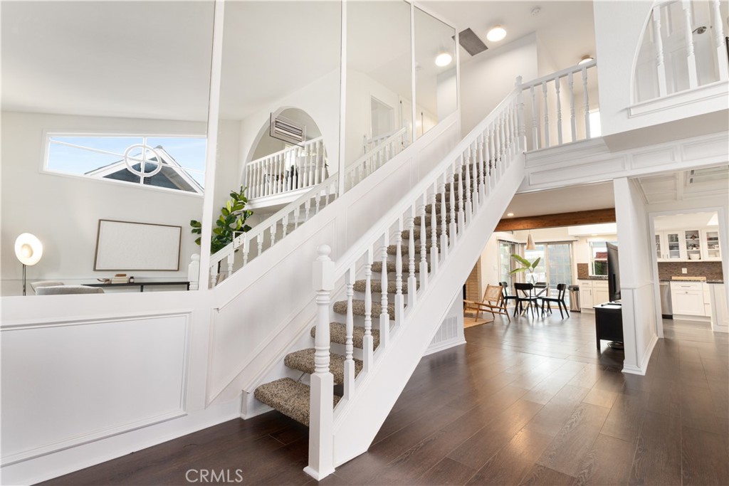 MLS #OC25261205 image #7