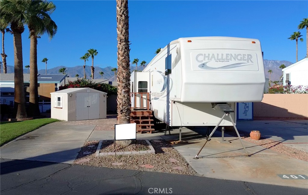 MLS #OC25261222 image #1