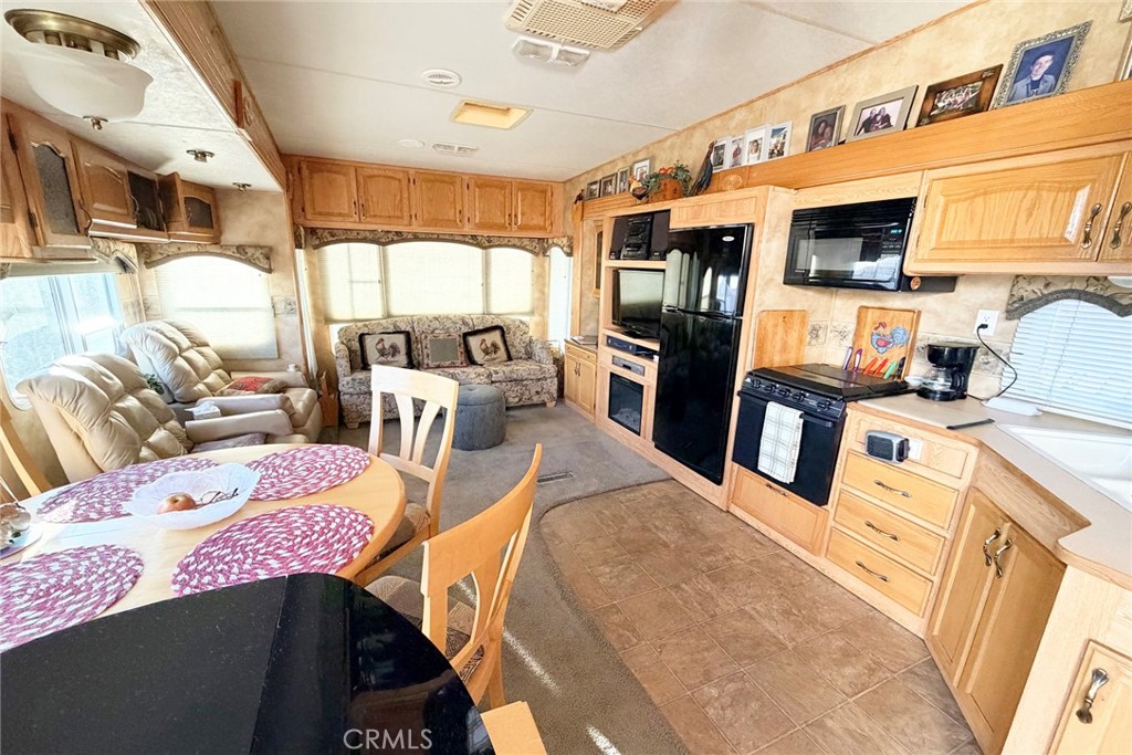 MLS #OC25261222 image #8