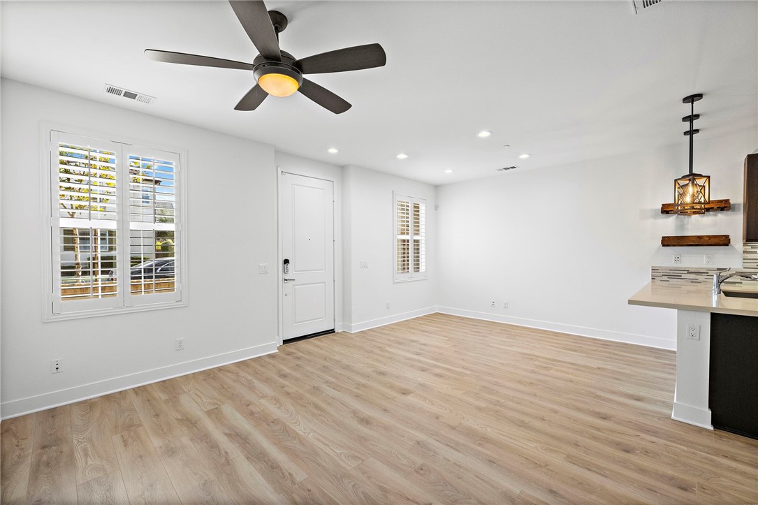 MLS #OC25261230 image #13