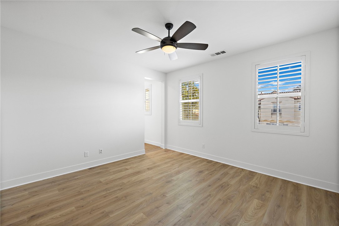 MLS #OC25261230 image #14