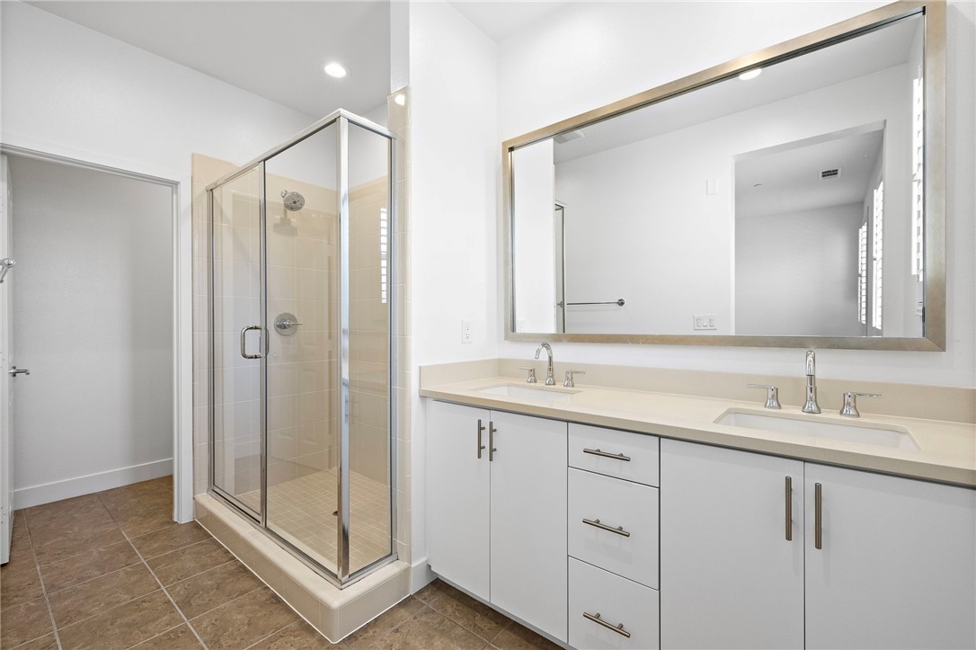 MLS #OC25261230 image #17