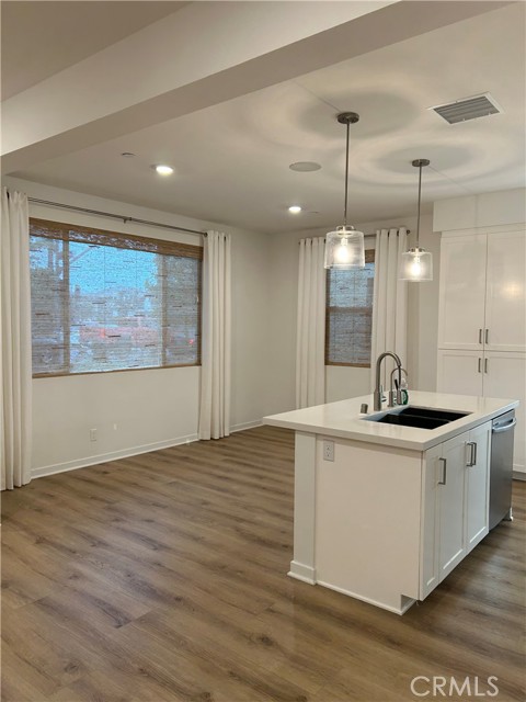 MLS #OC25261232 image #6