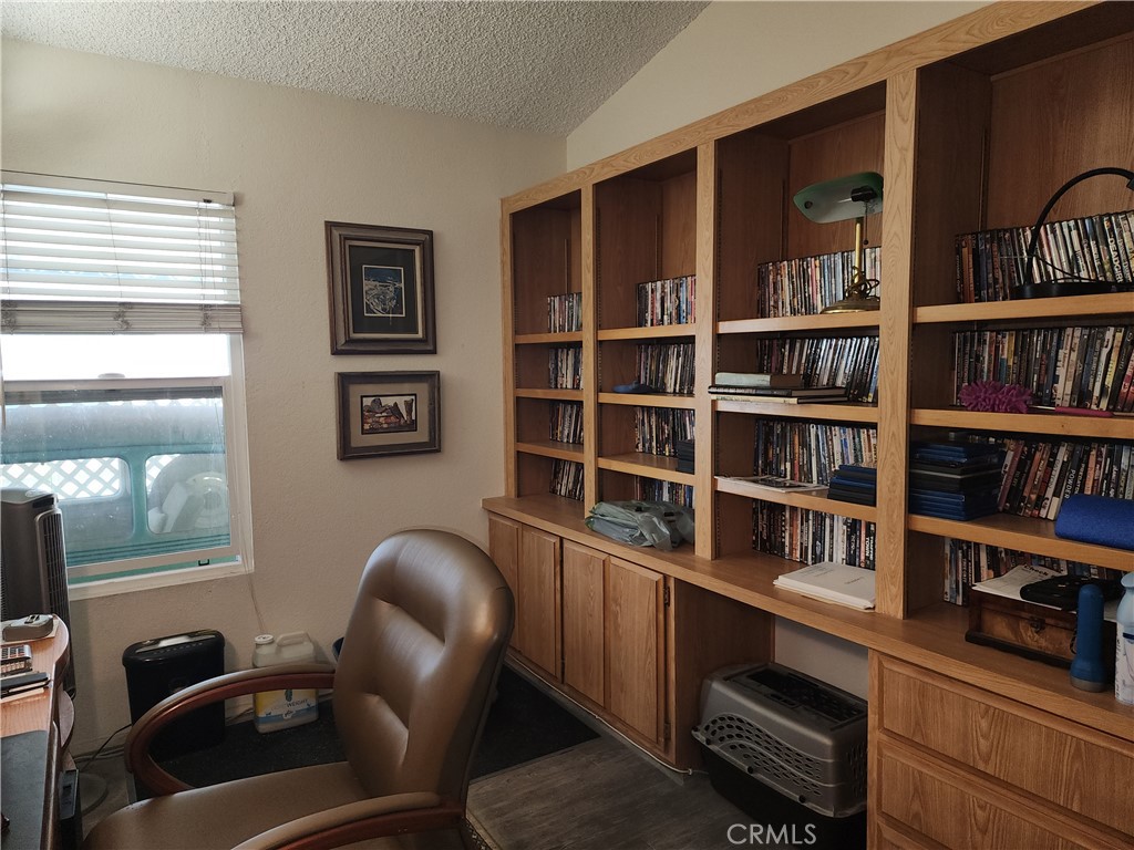 MLS #OC25261243 image #23