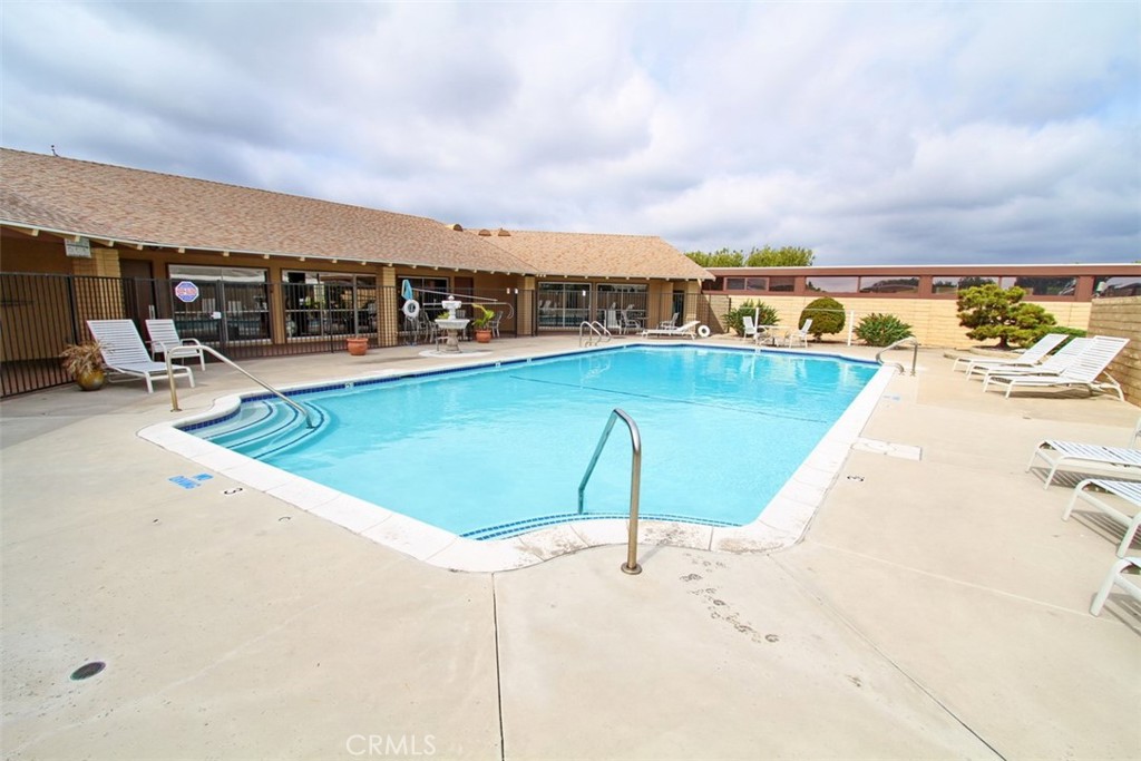 MLS #OC25261243 image #40