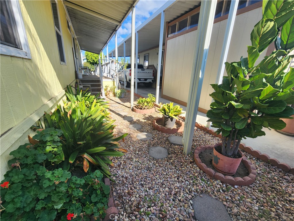 MLS #OC25261243 image #6