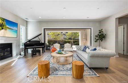 MLS #OC25261297 image #10