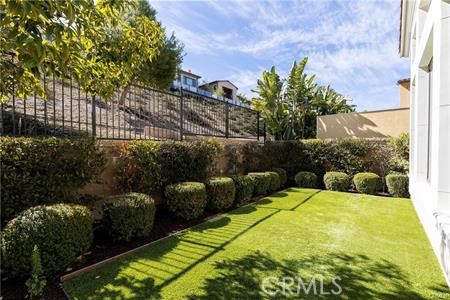 MLS #OC25261297 image #28