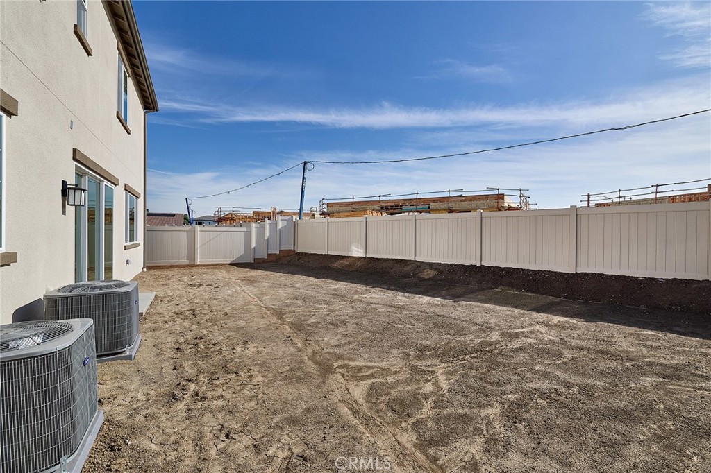 MLS #OC25261309 image #19