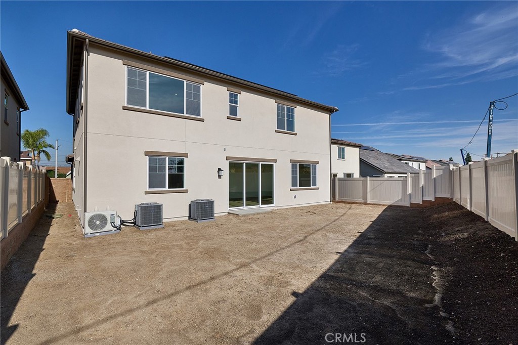 MLS #OC25261309 image #3