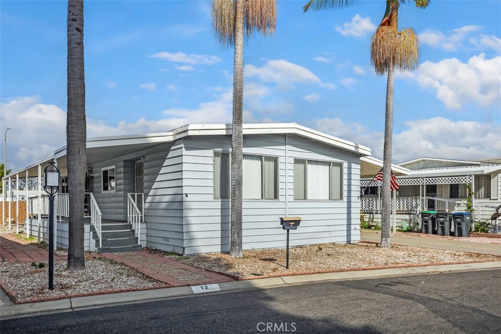 MLS #OC25261326 image #28