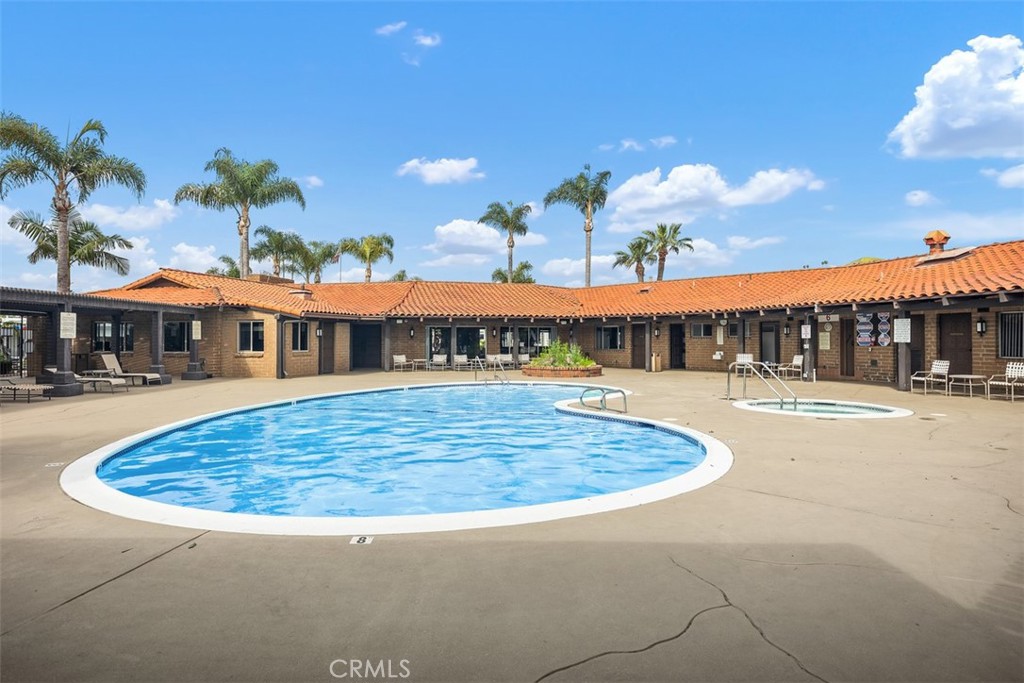 MLS #OC25261326 image #36