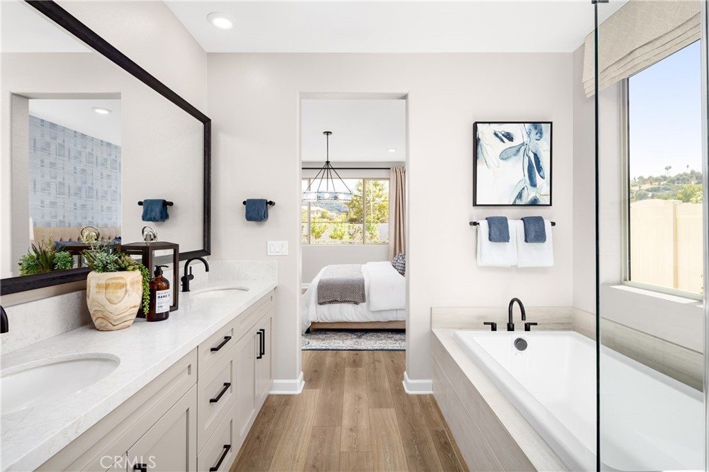 MLS #OC25261330 image #10