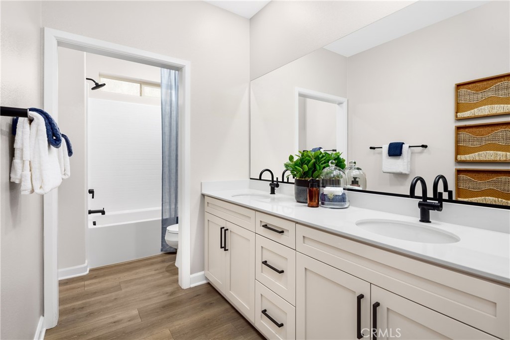 MLS #OC25261330 image #12