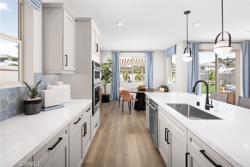 MLS #OC25261330 image #2