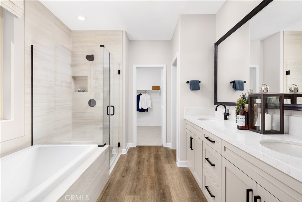 MLS #OC25261330 image #9