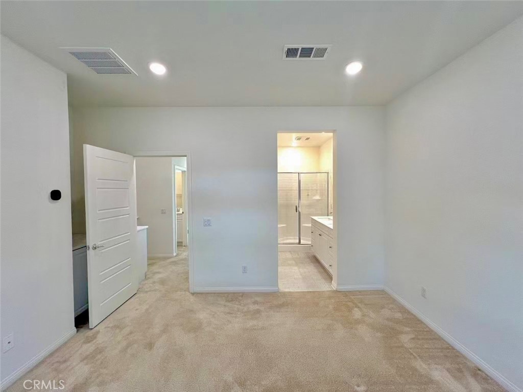 MLS #OC25261351 image #10