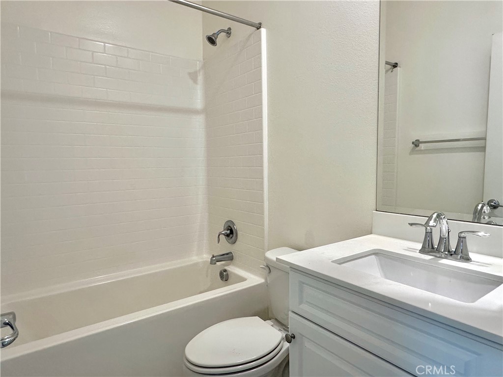 MLS #OC25261351 image #17