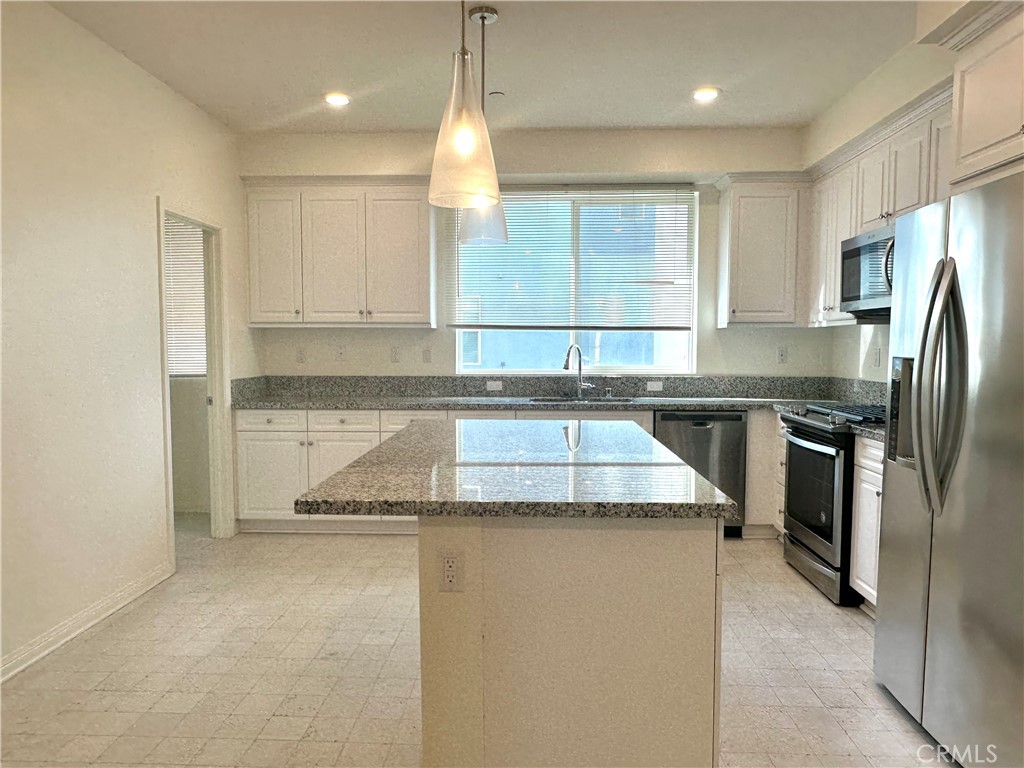 MLS #OC25261351 image #3