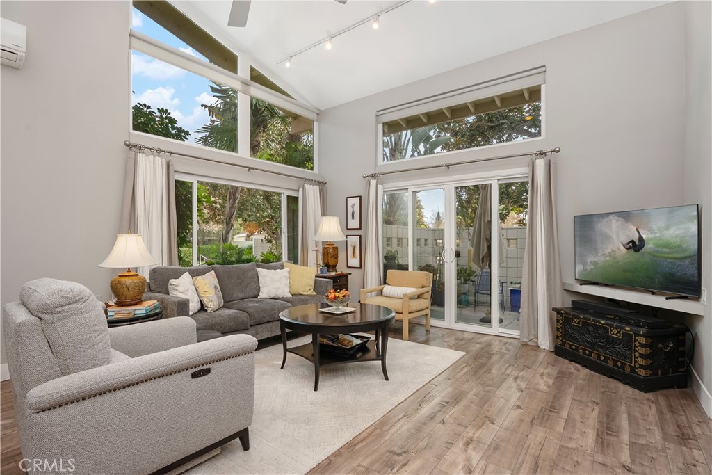 MLS #OC25261360 image #6