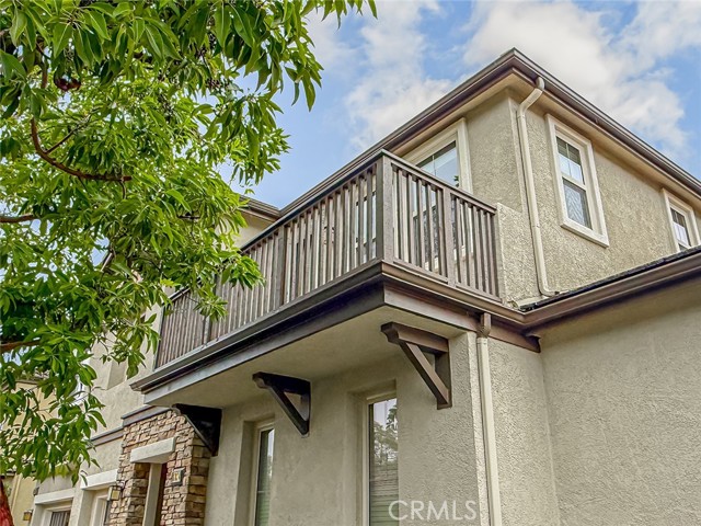 MLS #OC25261393 image #1