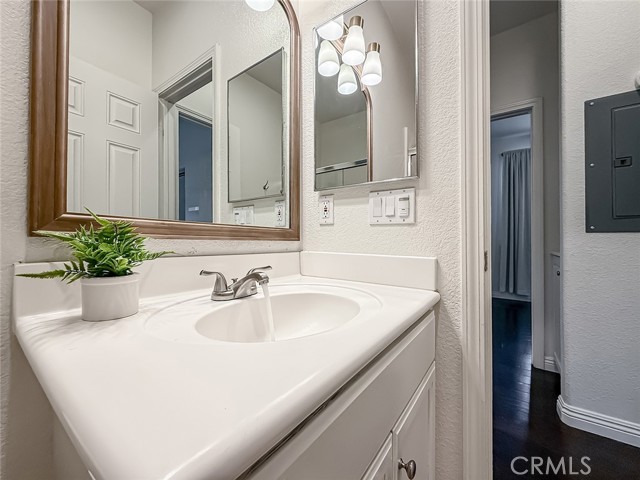 MLS #OC25261393 image #22