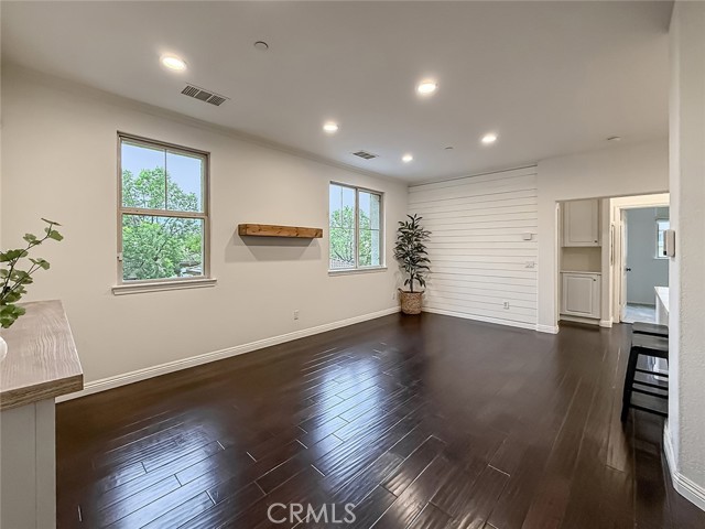 MLS #OC25261393 image #5