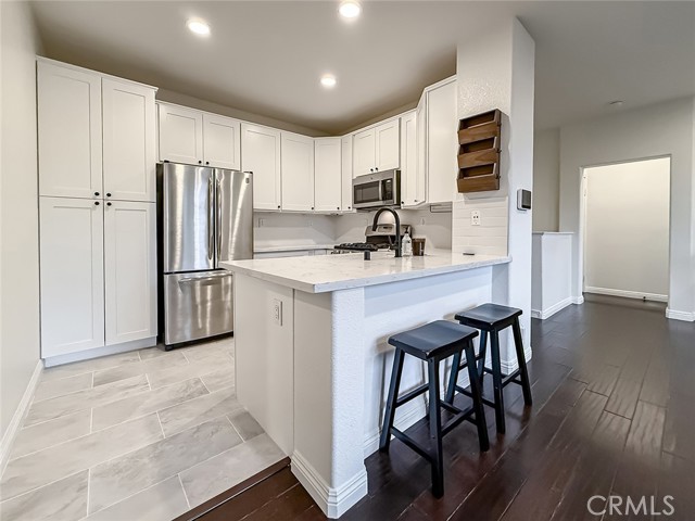 MLS #OC25261393 image #9