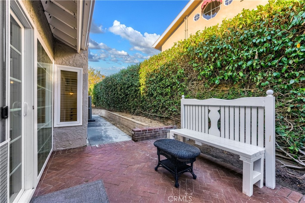 MLS #OC25261399 image #39