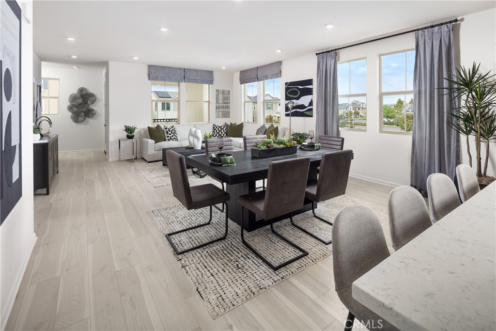 MLS #OC25261403 image #4