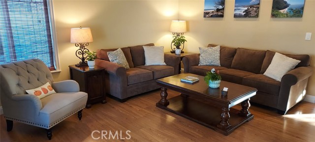 MLS #OC25261417 image #2