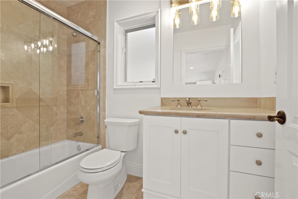 MLS #OC25261426 image #11