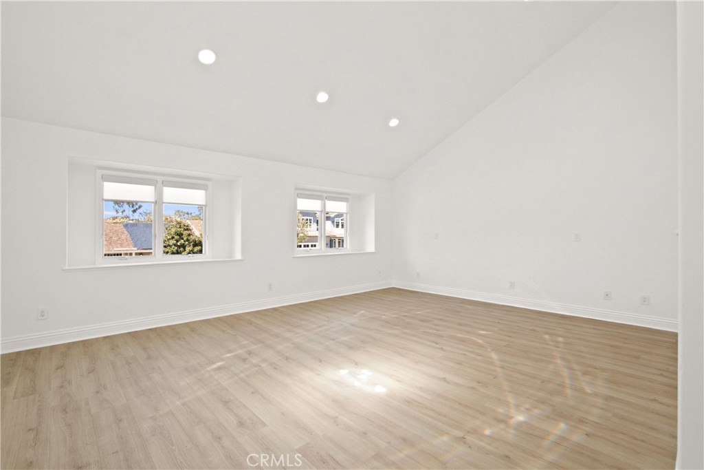 MLS #OC25261426 image #12