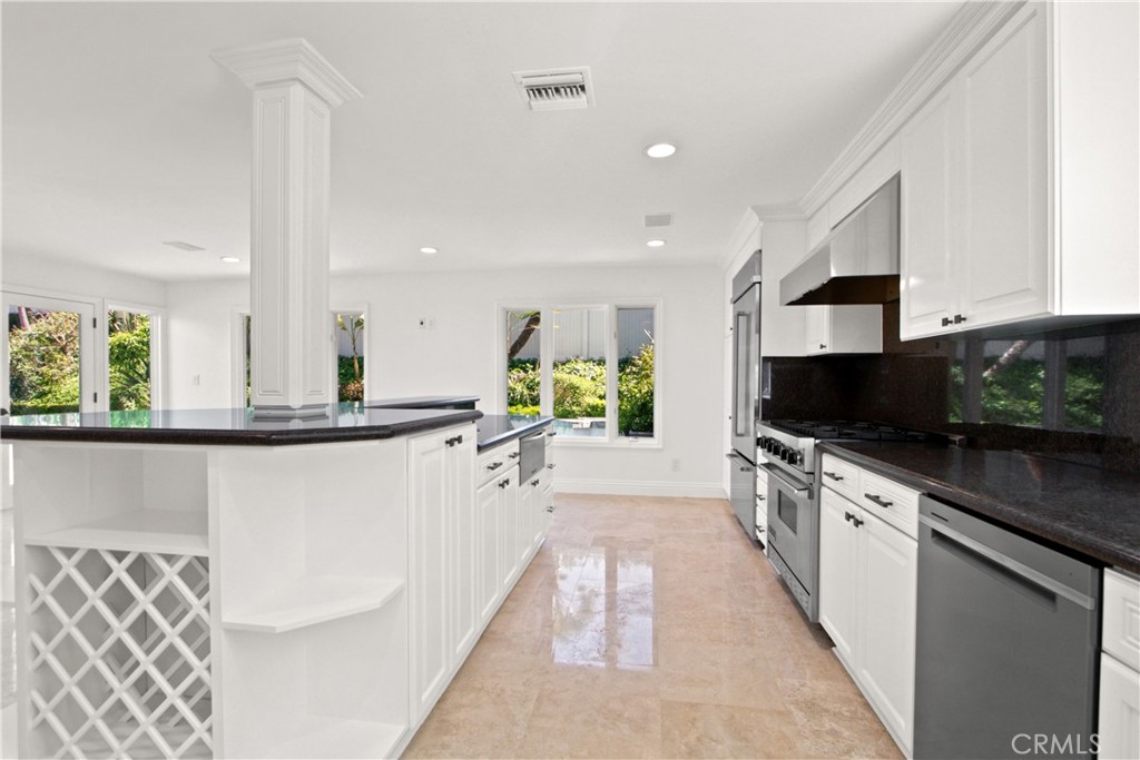 MLS #OC25261426 image #7