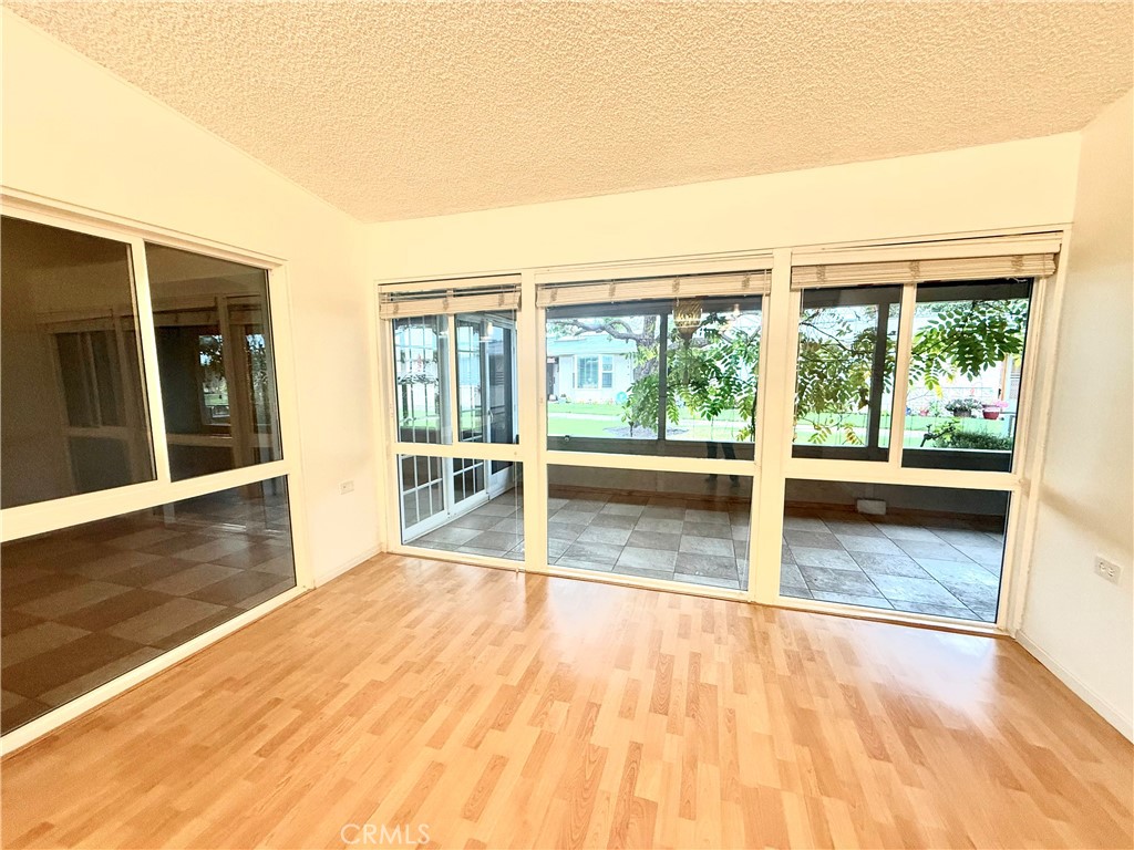 MLS #OC25261451 image #2