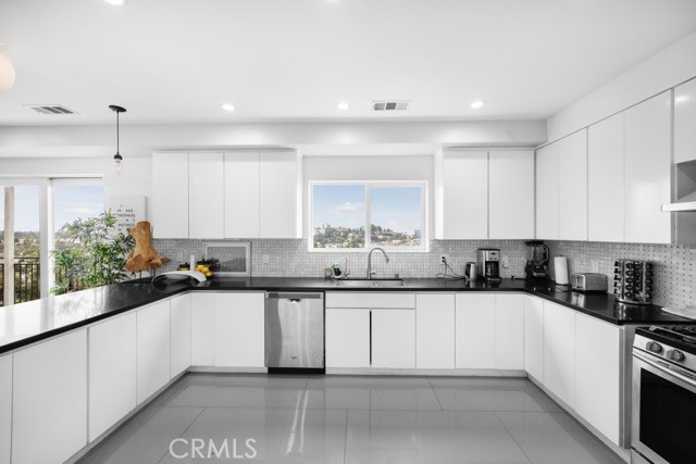 MLS #OC25261467 image #17