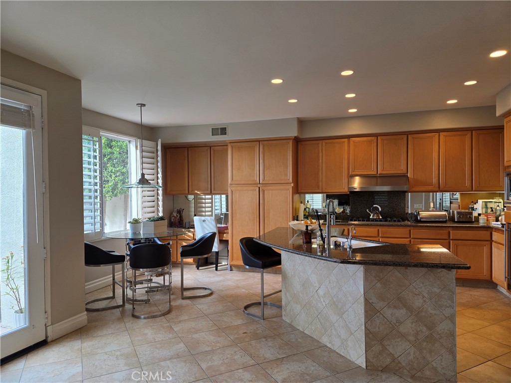 MLS #OC25261490 image #10